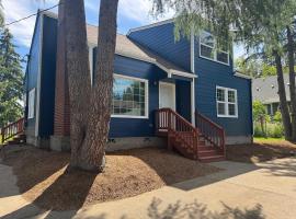 Spacious 3-Bedroom Near Campus, hotel em Eugene