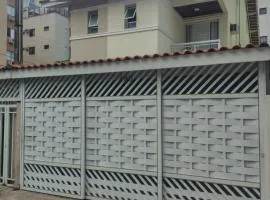 Casa 10 pessoas - praia das Astúrias, Guarujá