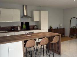 Maison neuve 2 chambres entre Dordogne et Corrèze, hotel in Terrasson-Lavilledieu