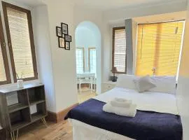 Central Pall Mall Apartment