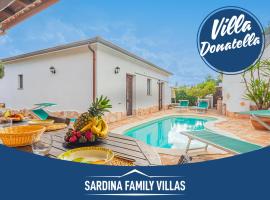 Sardinia Family Villas - Villa Donatella with private pool, hotel v destinaci Arzachena