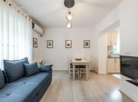 2Bdr Central Condo-5min Walk from New Bazaar, hotel v destinaci Tirana