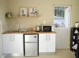 Large room in quiet north facing suburb