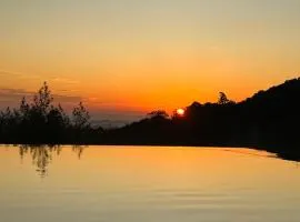 Refúgio com Vista para os Canyons e Hidromassagem