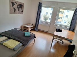 Big privat Zimmer 5 min walk from Railstation, Hotel in Koblenz