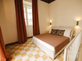Traditional Maltese home in the three cities - 500m away from Valletta Ferry, hotel a Cospicua
