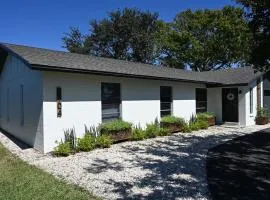 NW Bradenton Home - Less than 5 mi from IMG & AMI!