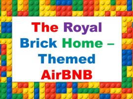 Royal Brick Home - Sleeps 5 to 6 - No ULEZ - Tube Nearby - Free Parking - Lego Themed, Hotel in Slough