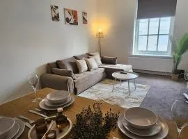 2 Bed Apartment in Brighton with Side Sea View