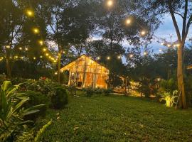 HANA HOUSE- Căn nhà lãng mạn- Moon Villa Sóc Sơn, hotel a Sóc Sơn