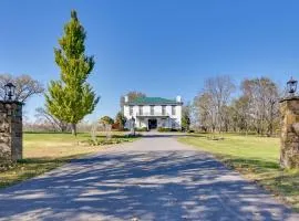 Walk to Golf Course Spacious Rough River Retreat!