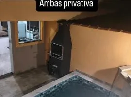 Casa de condomínio com piscina e churrasqueira