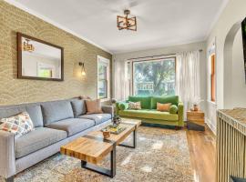 2 BRs & space to spread out, Pets OK, Coffee Bar, Hotel in Brookfield