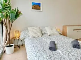 Modern 4-Room Family Apartment with Free Parking