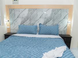 Deramai, hotel in Santo Domingo de los Colorados