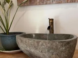 Revatua Lodge - Piscine privée et petit-déjeuner inclus