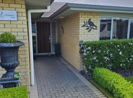 Enjoy 4br home with lots of comfort & convenience, hotel in Taupo