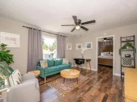 The Vintage Vibe - A Brickstreet Oasis