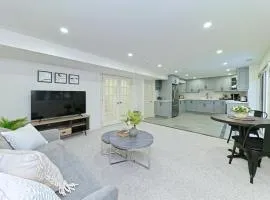 SPACIOUS FULLY PRIVATE 2BR UNIT ON GROUND Private 2BR LEVEL