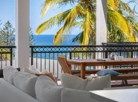 3 Hilltop Villas White Water Views from the Heart of Sunshine