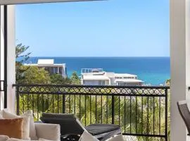 3 Hilltop Villas White Water Views from the Heart of Sunshine