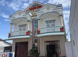 DNTN Khách sạn Lộ Kim Yến