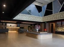 Twin Tower Hotel & Residence