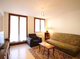 Confortable F2 bis avec balcon, parking, jusqu'à 5 personnes - FR-1-415-173