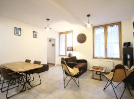 Beau F3 avec parking et animaux acceptés, proche Thermes - FR-1-415-165, hotel i Le Mont-Dore