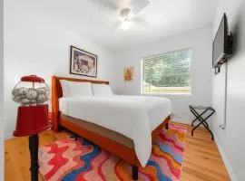 The Happy Haven - Near Manatee Tours - Pet Friendly