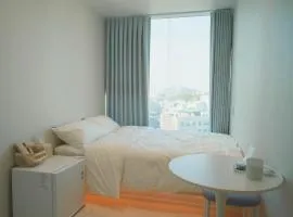 Stay Hello Hongdae Sinchon-Female Only