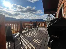 Radium Cabins Centrally located in Radium Hot Springs BC