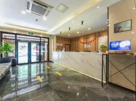 Green Tree Inn Express Jinan Huaiyin District Jingshi Road Children's Hospital