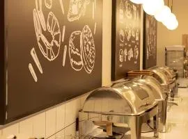 Green Tree Inn Fuyang Funan County Tianzhu Square