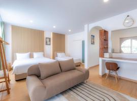 Sunrise Serenity Phuket Resort, ξενοδοχείο στην Παραλία Καρόν