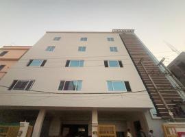 Townhouse Puri Bypass Crossway Formerly Hotel Pratee Heights, Hotel in Bālianta