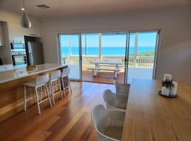 Beachfront Mid Coast Escape, hotel in Seaford