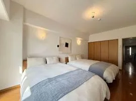 Grandeur by b hotel - Riverside Studio Near Peace Park