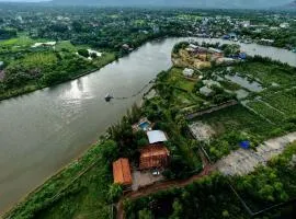 Sun Hostel and Restaurant Kampot