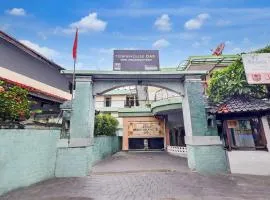 Townhouse Oak Legian Near Legian Beach Formerly Sayang Maha Merta