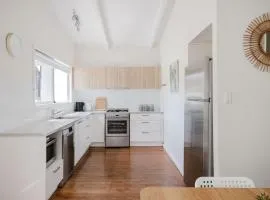 Medona - Narrawallee Beach House