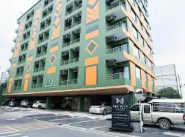Infinite Hotel-Ratchada