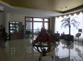 GreenTree Inn Heze Railway Station Hotel