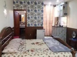 Murree Oaks Tulip Block