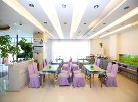 GreenTree Inn Chaoyang Shuangta District Bus Station, hotel v Čchao-jangu