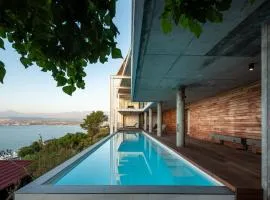 '22 Protea' - Luxury, Style and Elegance - Sleeps 12 in 6 En-suite Bedrooms