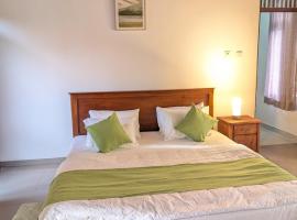 Home in Colombo 06 - Minutes from Everywhere, hôtel à Kirillapone