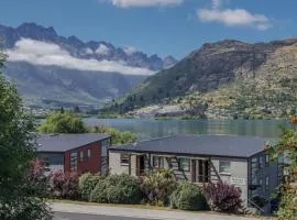 Marina Quarters 406B