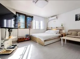 4Min Yeoksam St 9Min Gangnam St 7Min Eonju St