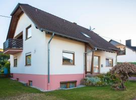 Haus Elfriede, pensión en Niedermennig